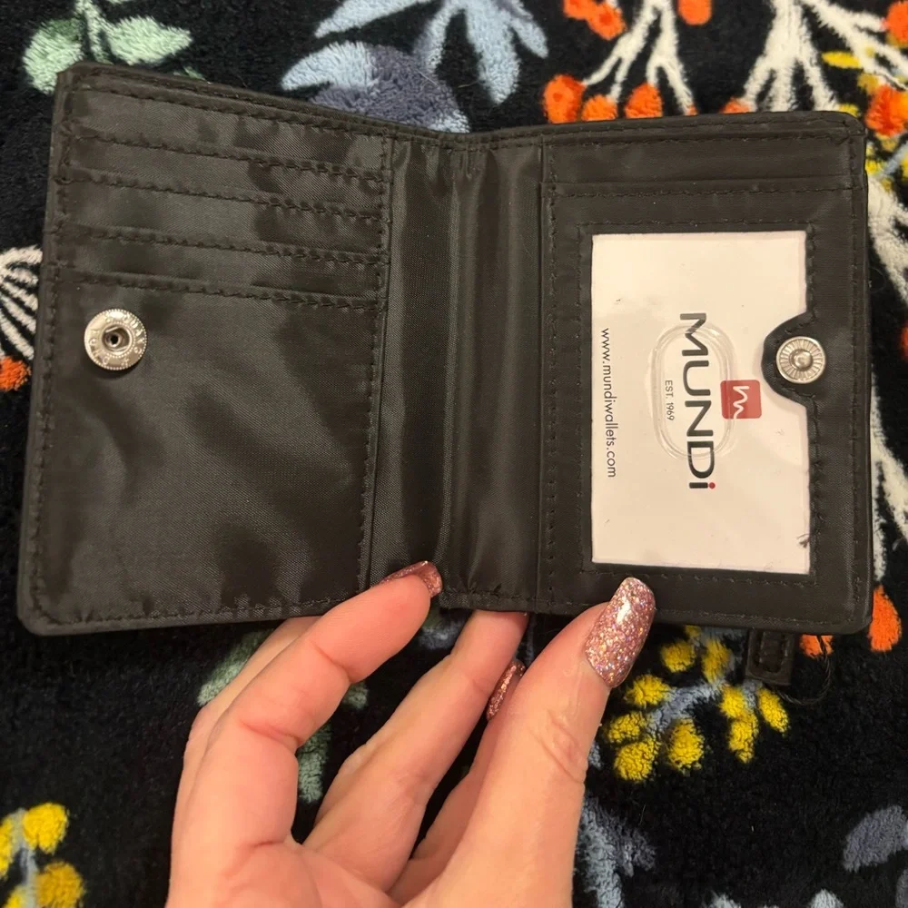 Mundi NWT Textured Black Mini Wallet